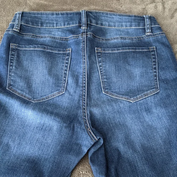 Jeans - Picture 3 of 3